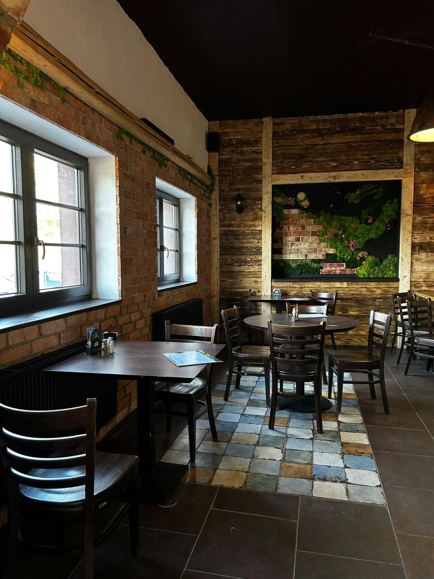 Hotel Plzensky Dvur Frýdek-Místek 外观 照片