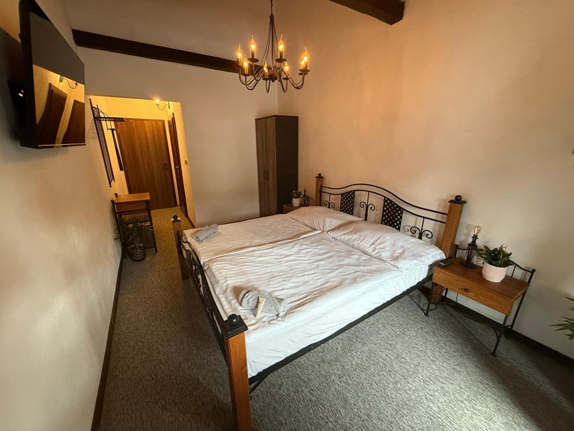 Hotel Plzensky Dvur Frýdek-Místek 外观 照片