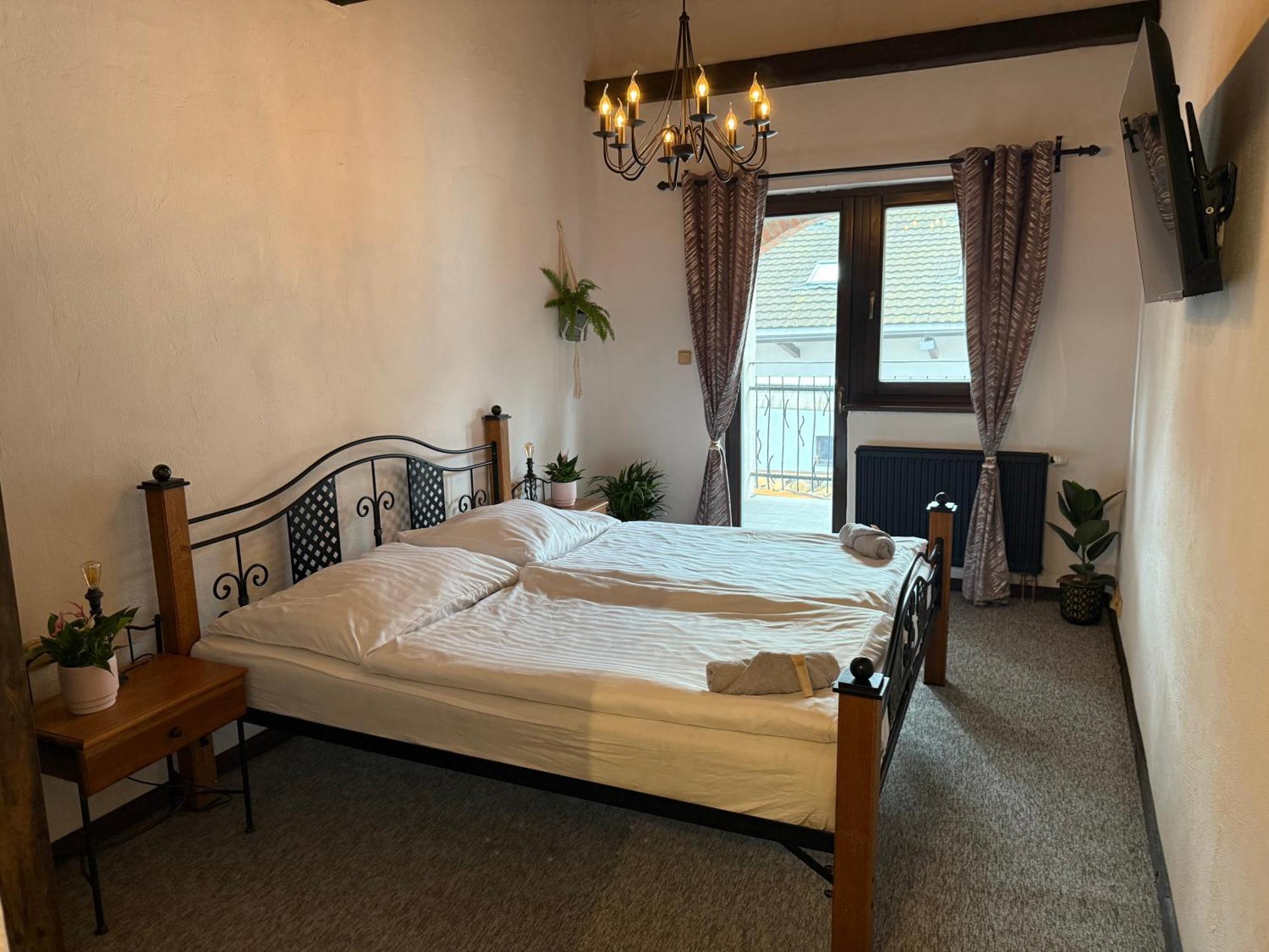 Hotel Plzensky Dvur Frýdek-Místek 外观 照片