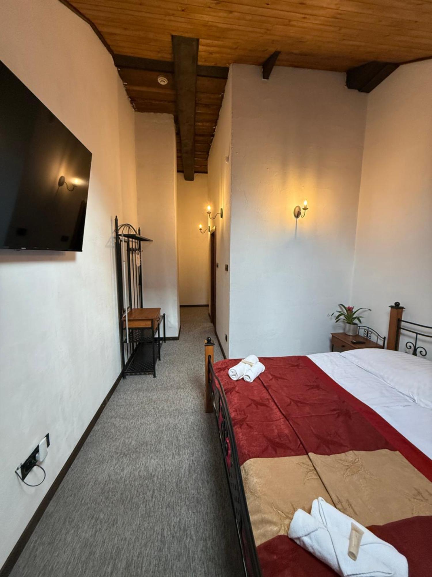 Hotel Plzensky Dvur Frýdek-Místek 外观 照片