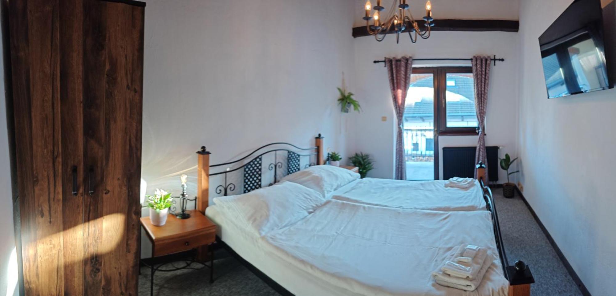 Hotel Plzensky Dvur Frýdek-Místek 外观 照片